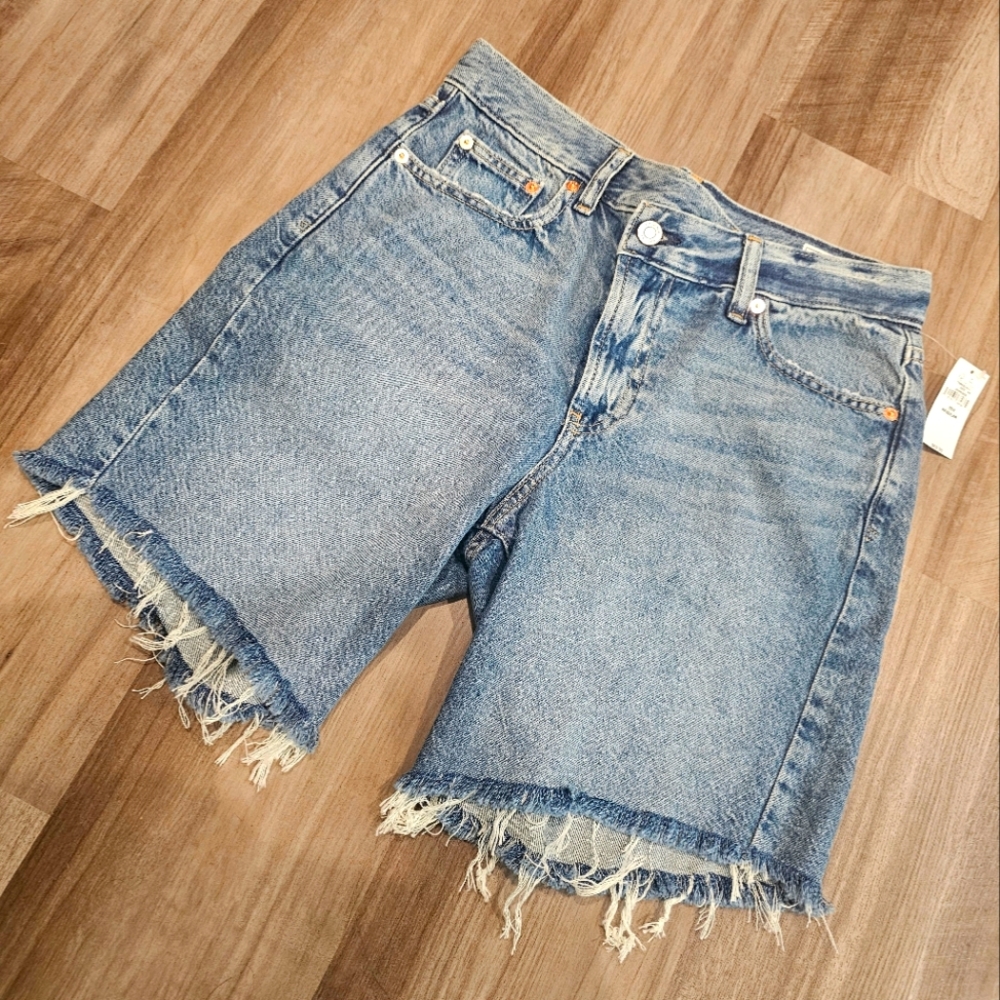 Gap 90s shorts